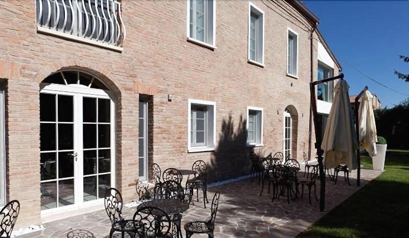 Hotel Horti Della Fasanara Ferrara Exterior foto